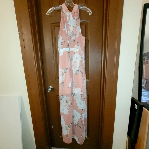 Dynamite peach floral lightweight halter neck lined slit front maxi dress - Picture 2 of 14